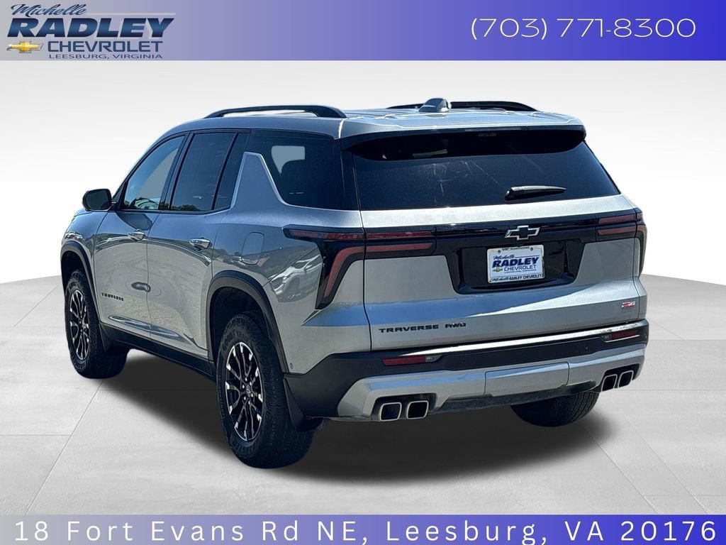 Used 2024 Chevrolet Traverse Z71 w/ Enhanced Driving Package AWD/4WD image 3