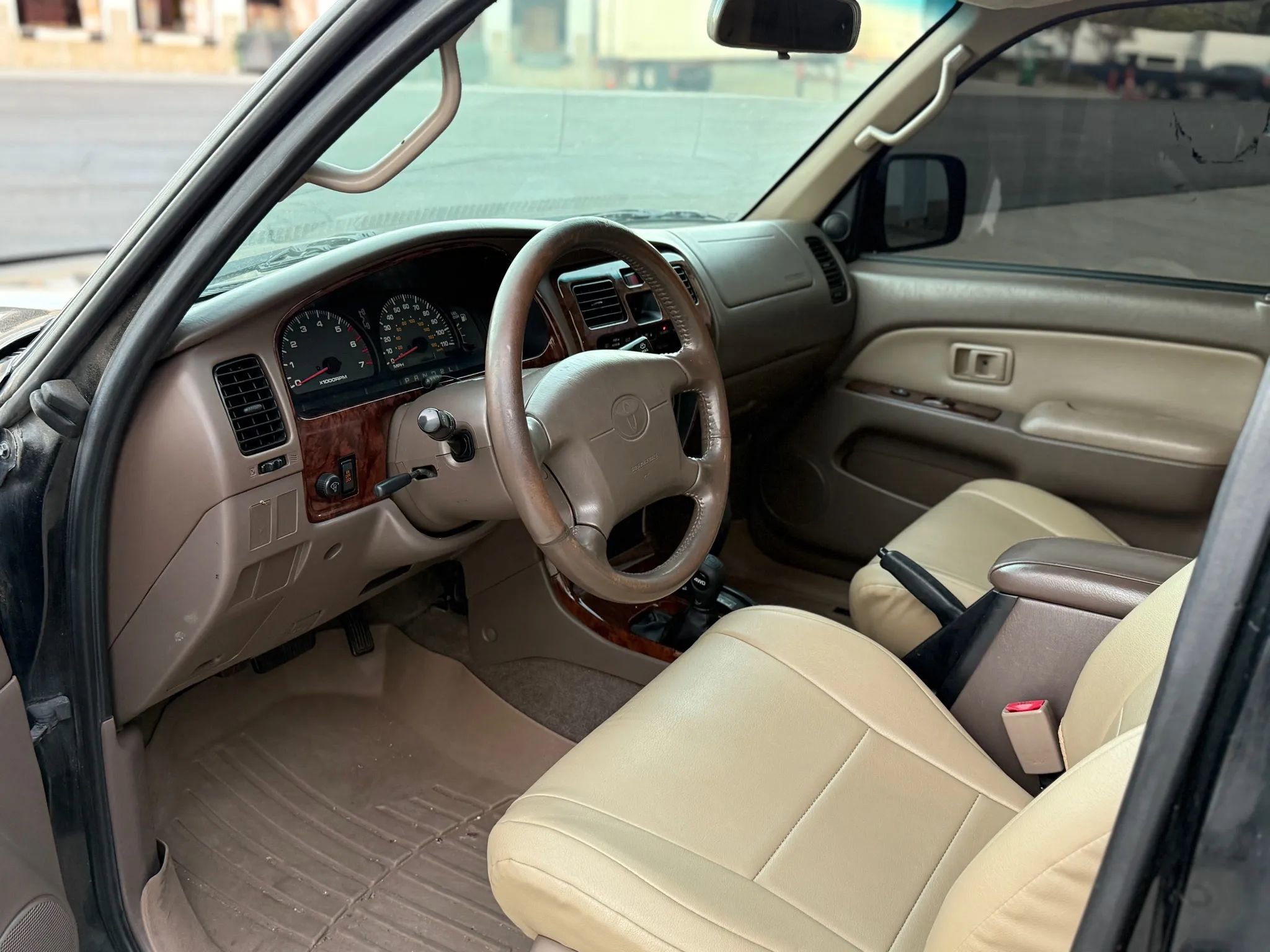 Used 1999 Toyota 4Runner Limited image 30