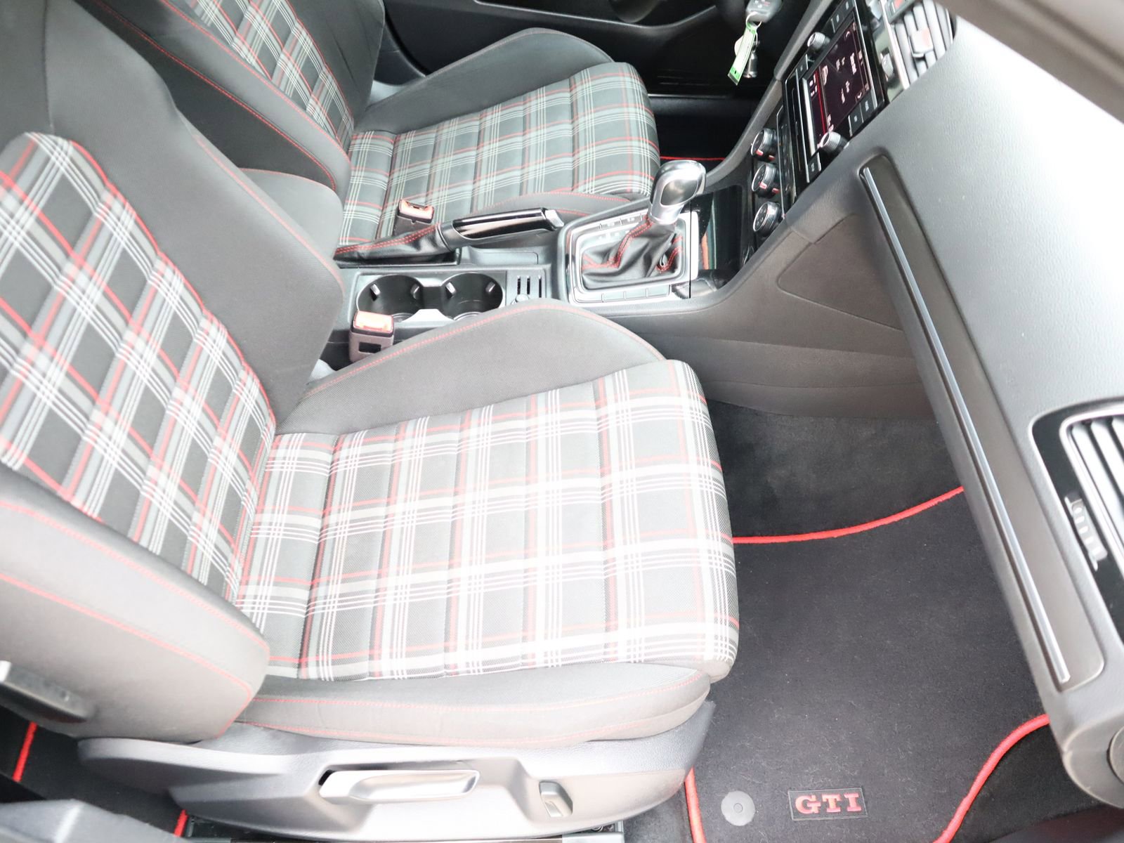 Used 2018 Volkswagen GTI S image 52