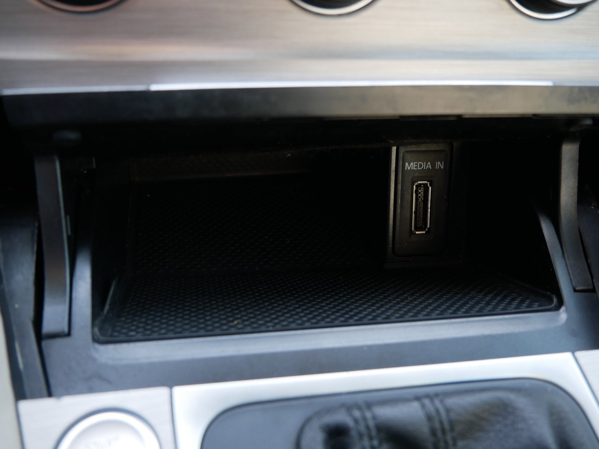 Used 2015 Volkswagen Golf SE image 32