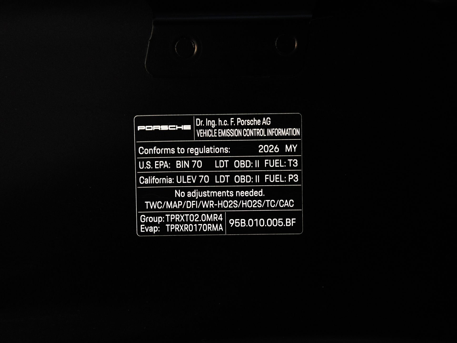 Certified 2026 Porsche Macan AWD/4WD image 42