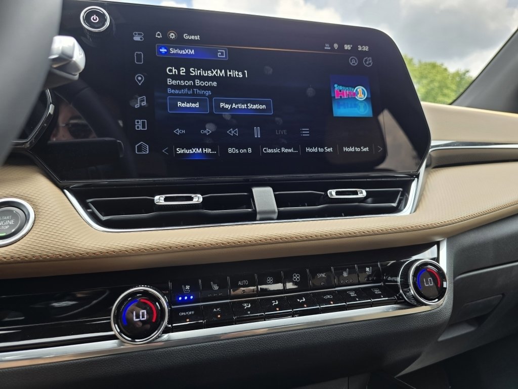 New 2026 Chevrolet Equinox ACTIV w/ Convenience Package III image 18