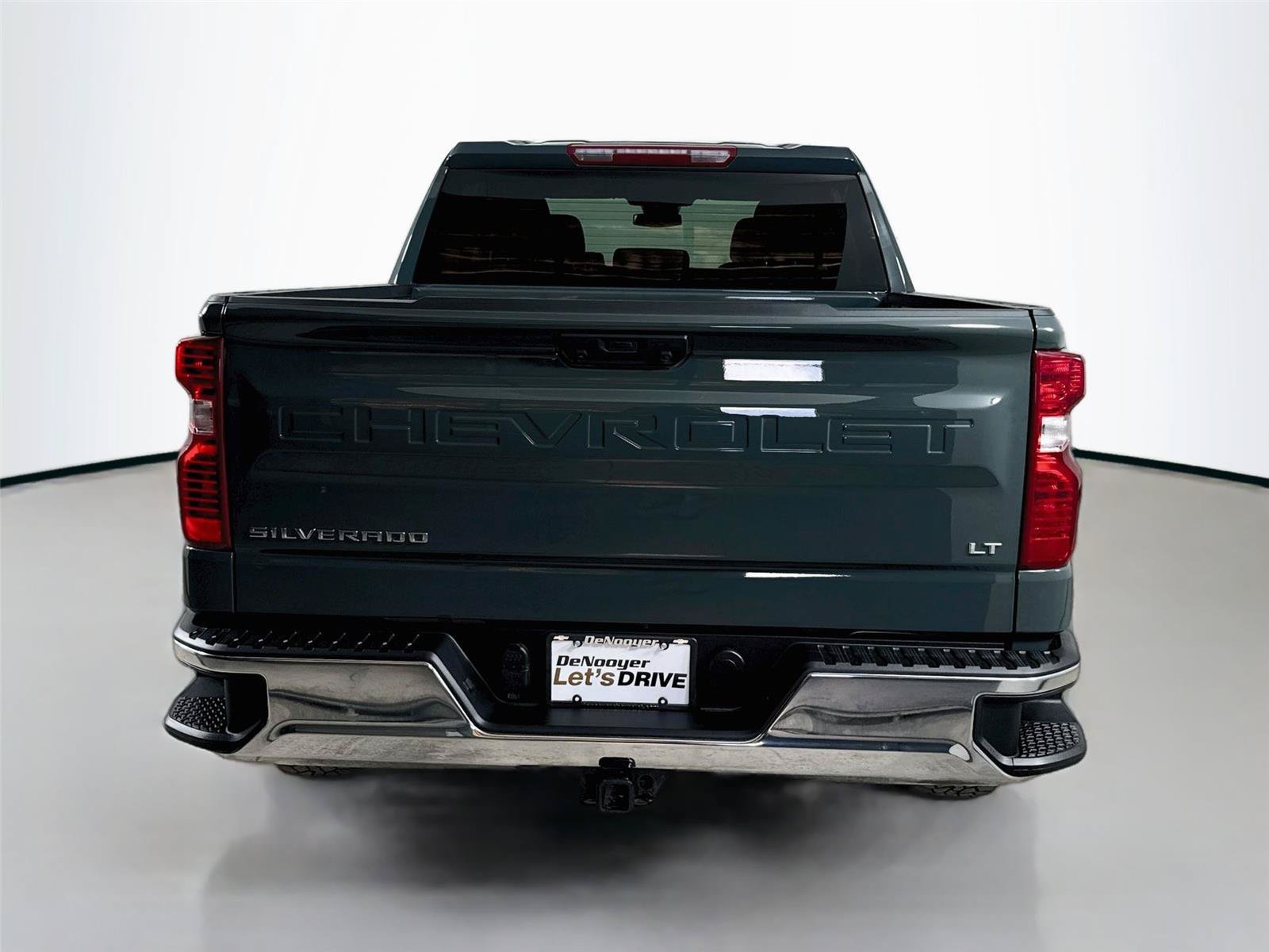Used 2025 Chevrolet Silverado 1500 LT AWD/4WD image 8
