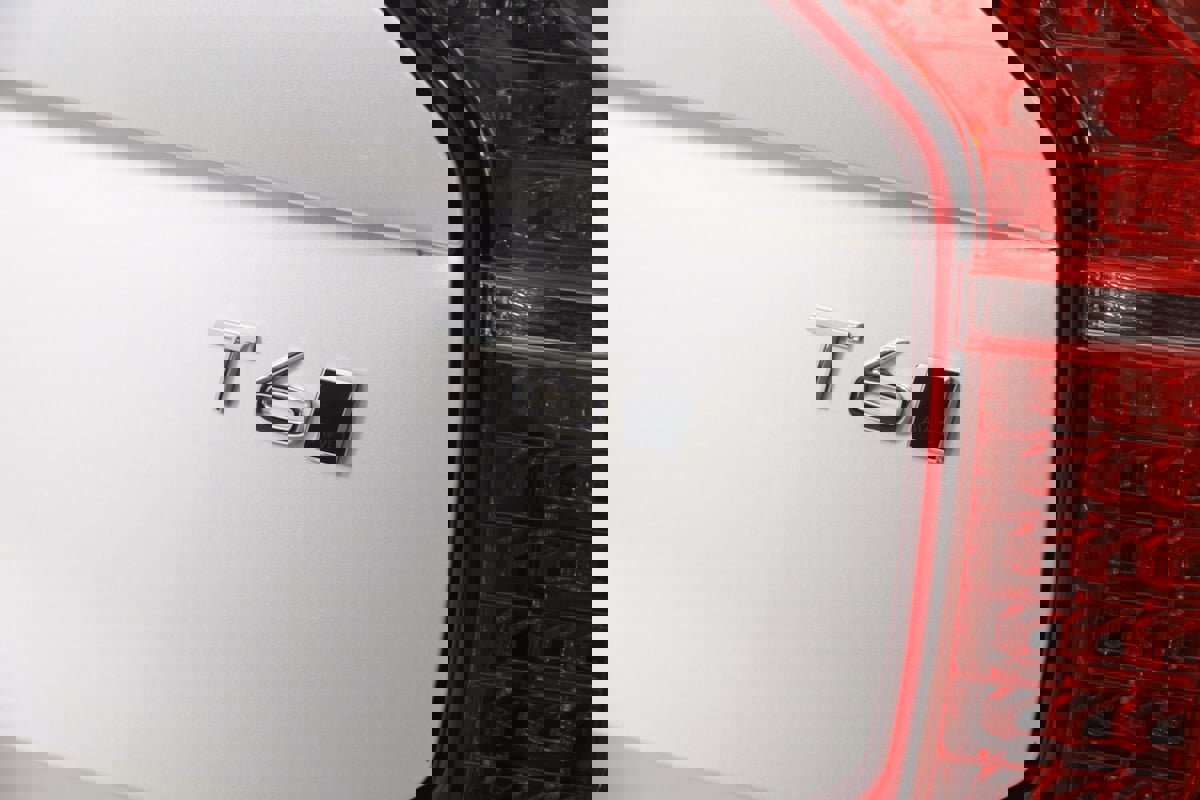 Used 2022 Volvo XC90 T6 Momentum w/ Climate Package image 53