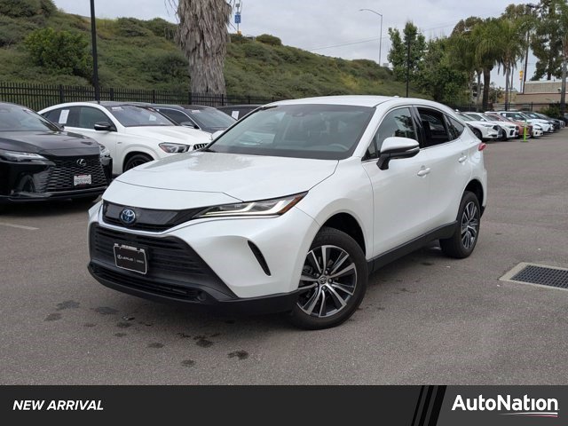 Used 2023 Toyota Venza LE image 1