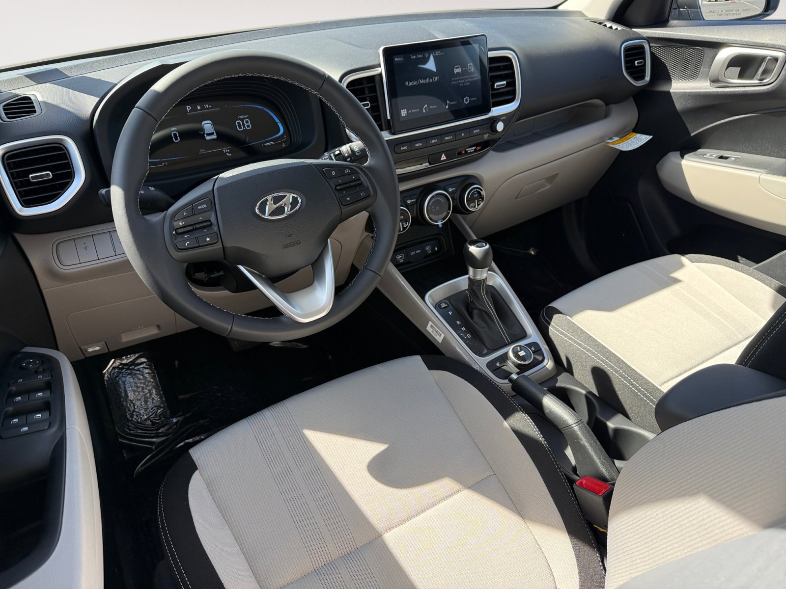 New 2026 Hyundai Venue SEL FWD image 15