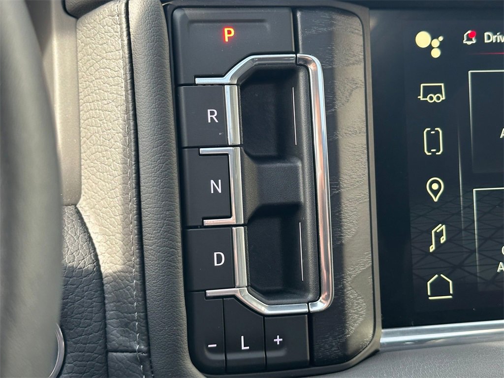 Used 2023 GMC Yukon Denali w/ Denali Reserve Package image 32