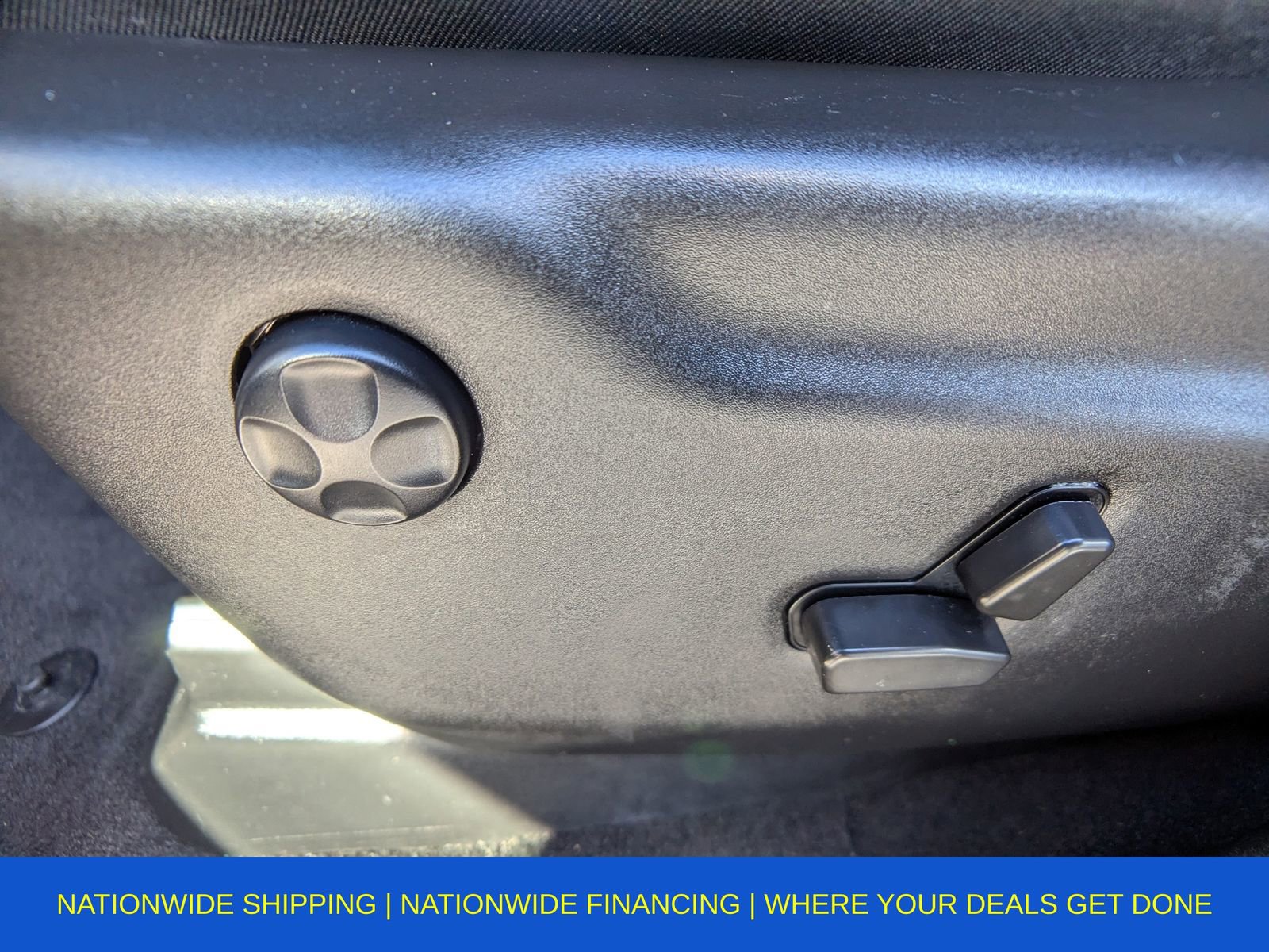 Used 2022 Jeep Grand Cherokee Laredo X image 21