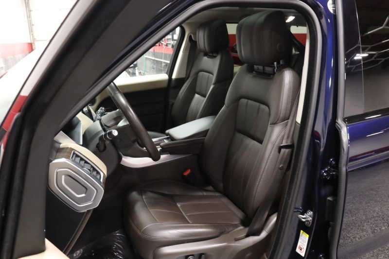 Used 2020 Land Rover Range Rover Sport HSE AWD/4WD image 39