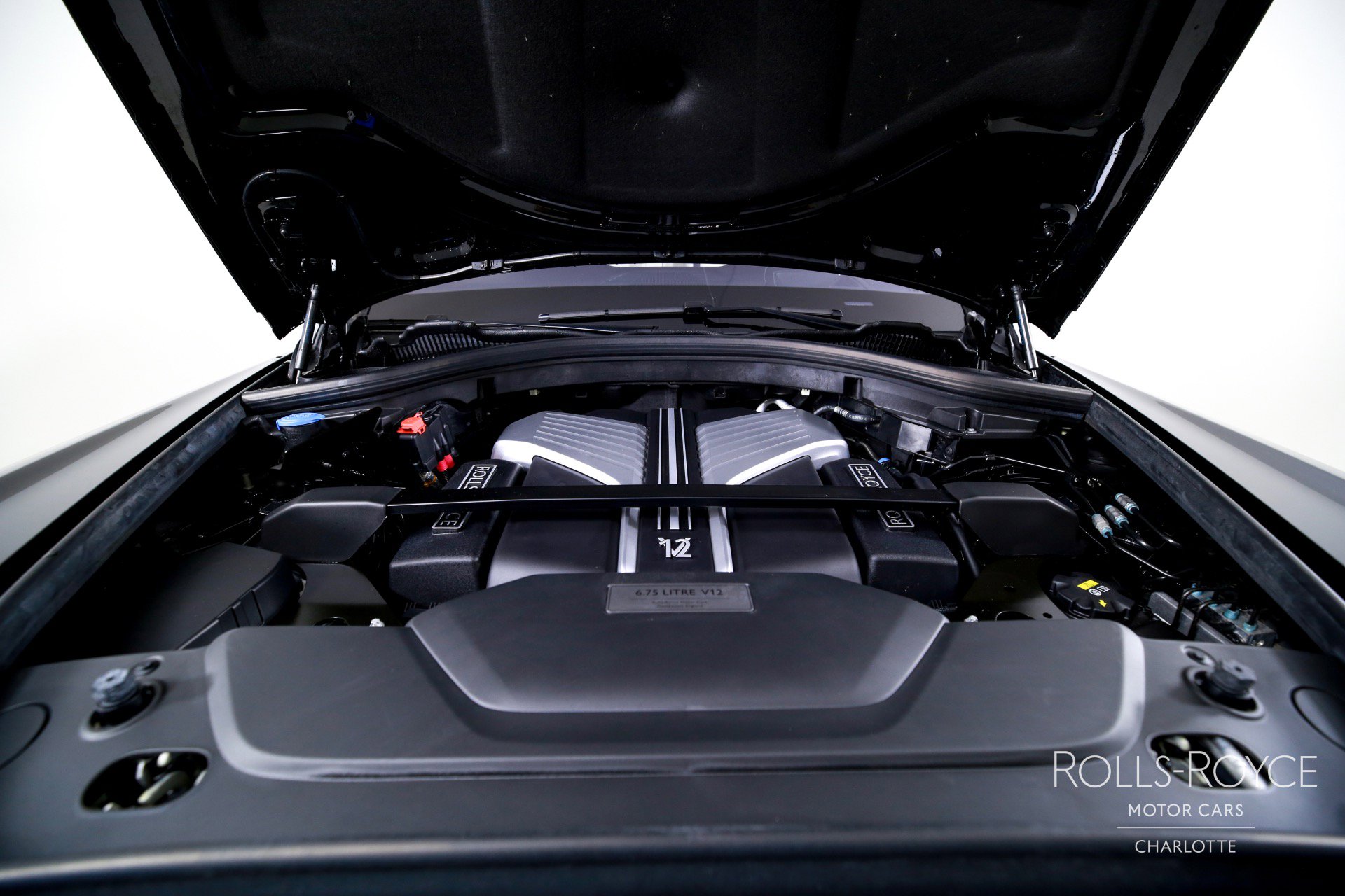 Used 2022 Rolls-Royce Cullinan image 35