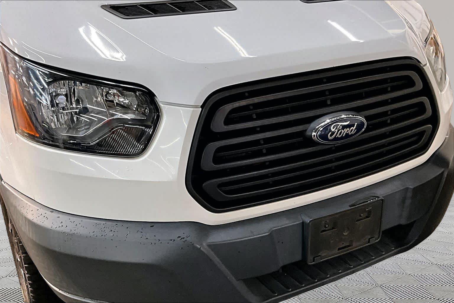 Used 2018 Ford Transit 150 130 Low Roof RWD image 30