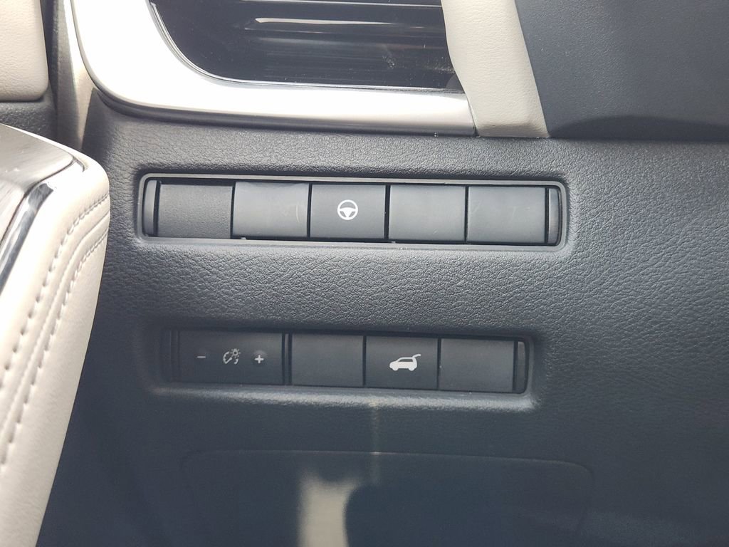 Used 2023 Nissan Rogue SL w/ SL Premium Package image 21