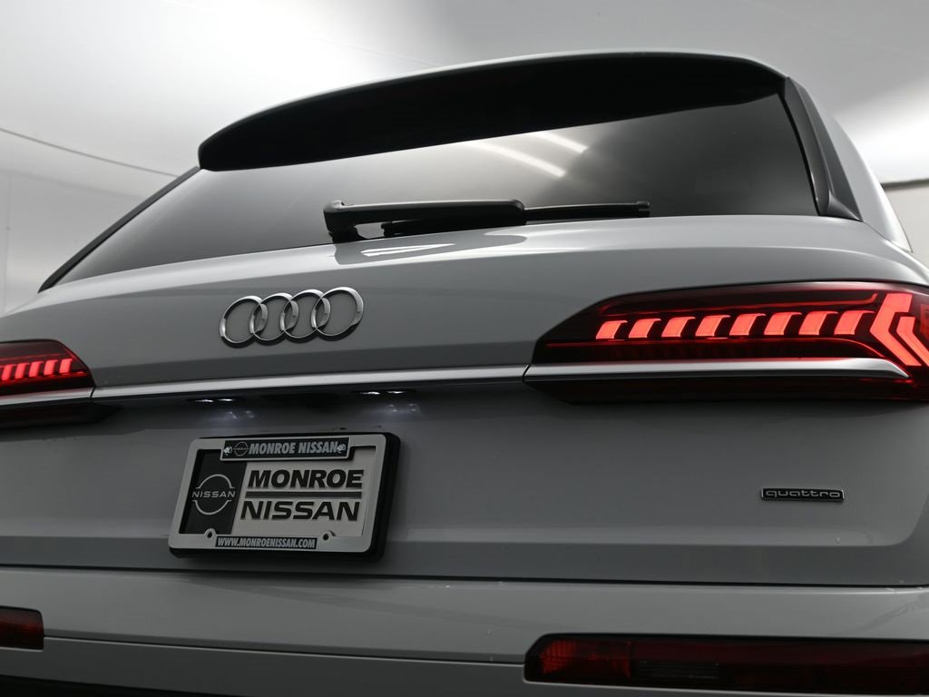 Used 2023 Audi Q7 3.0T Prestige image 10