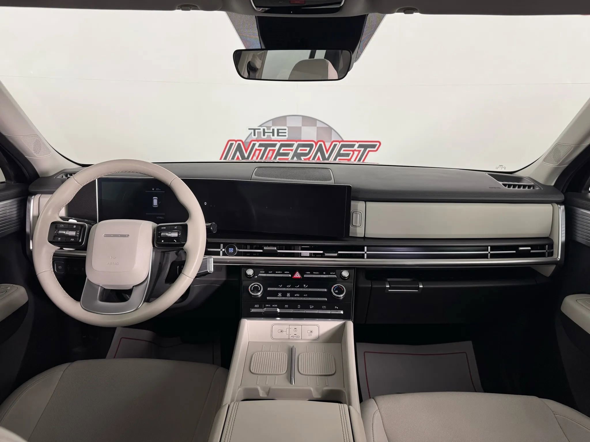 Used 2024 Hyundai Santa Fe SE image 11