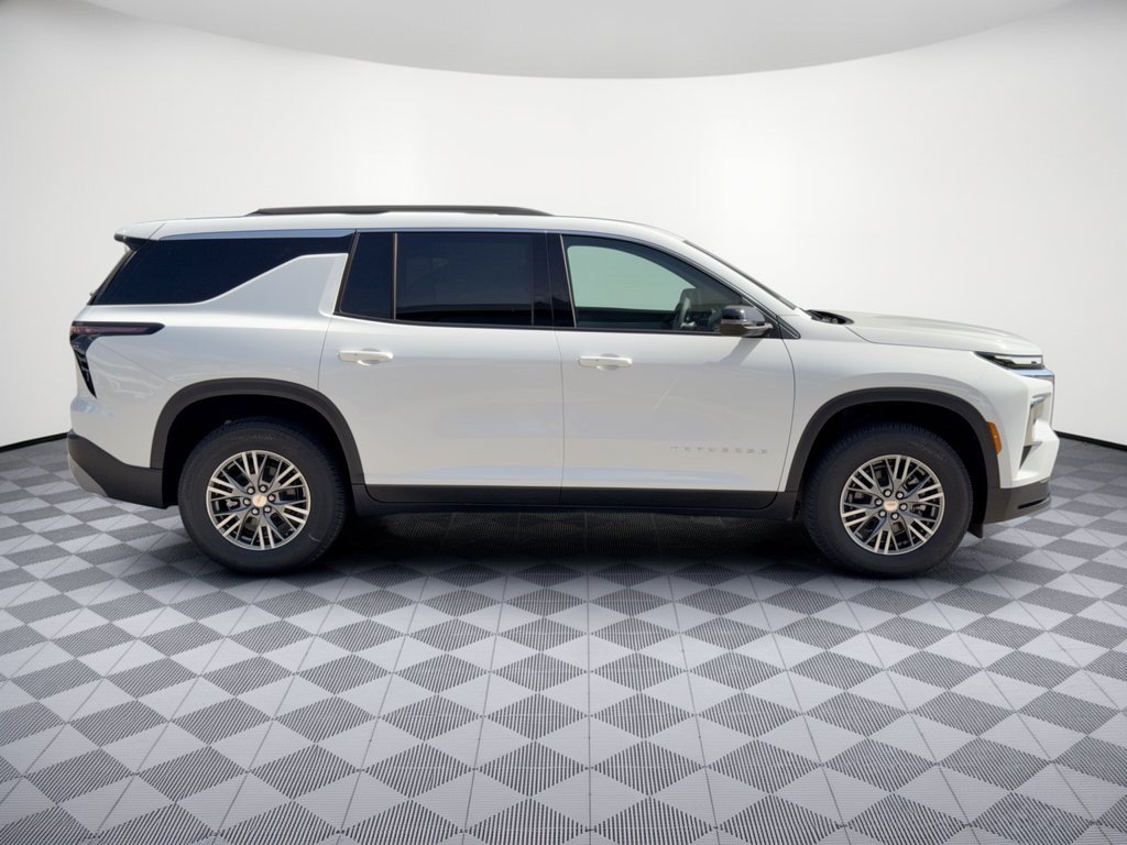 New 2027 Chevrolet Traverse LT FWD image 8