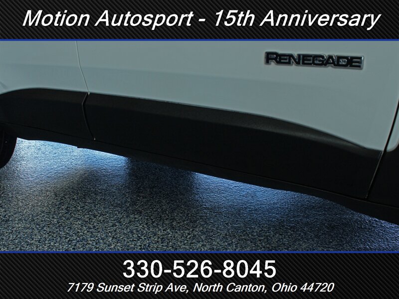 Used 2016 Jeep Renegade Limited FWD image 39