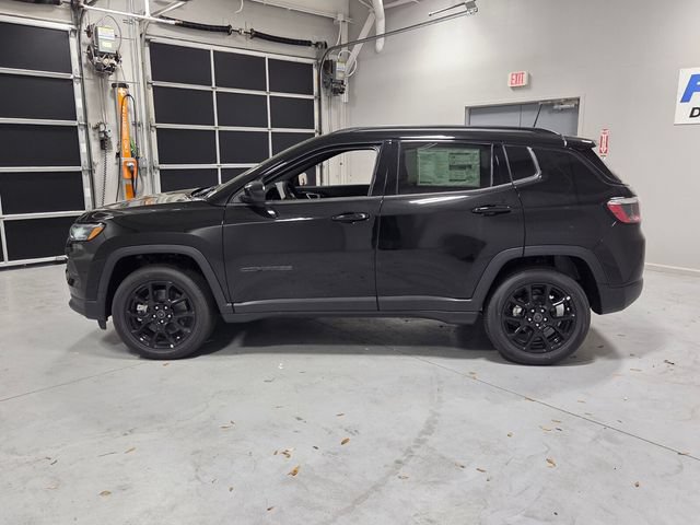 New 2026 Jeep Compass Latitude AWD/4WD image 4