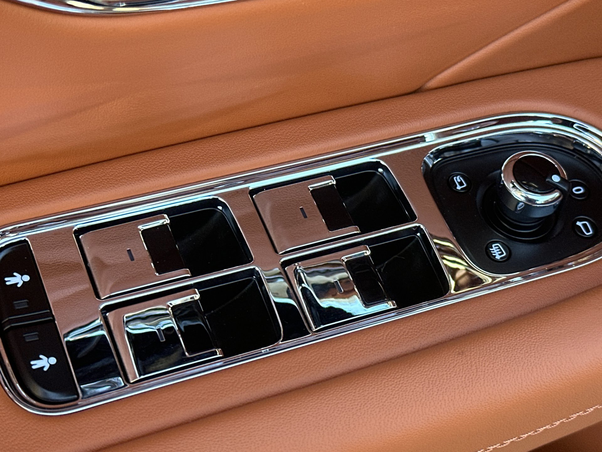Certified 2023 Bentley Flying Spur Azure AWD/4WD image 15