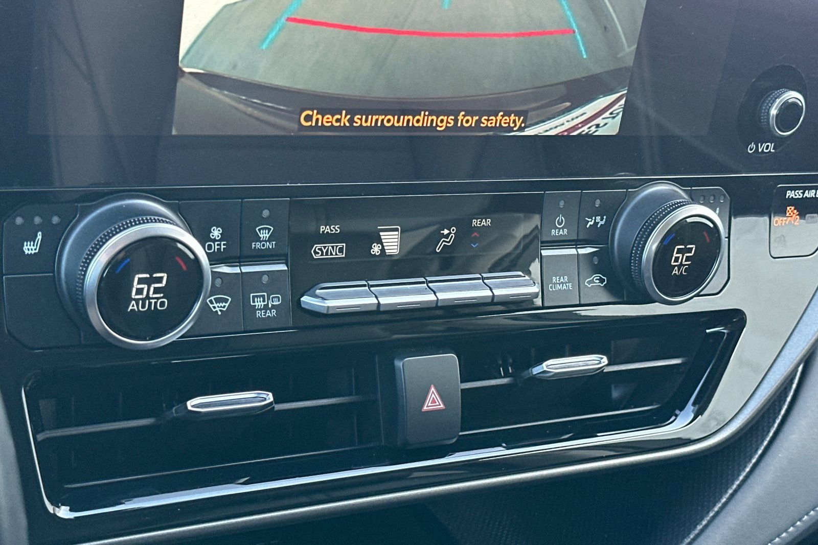 Used 2023 Toyota Highlander XLE image 20