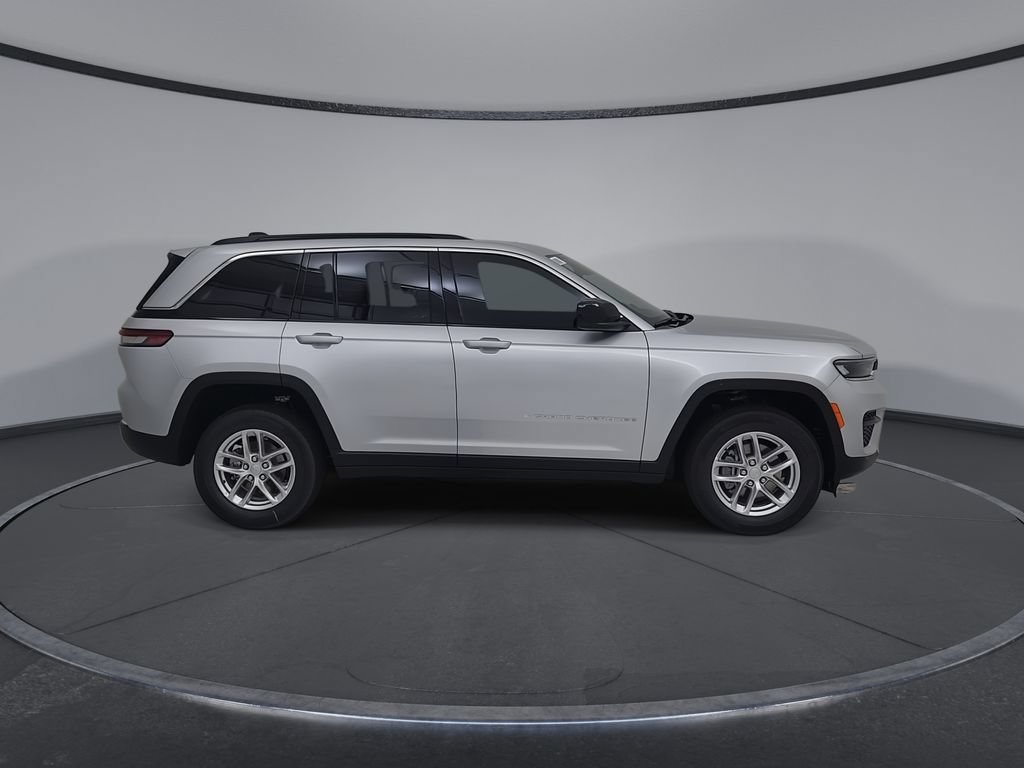 New 2026 Jeep Grand Cherokee Laredo X AWD/4WD image 17