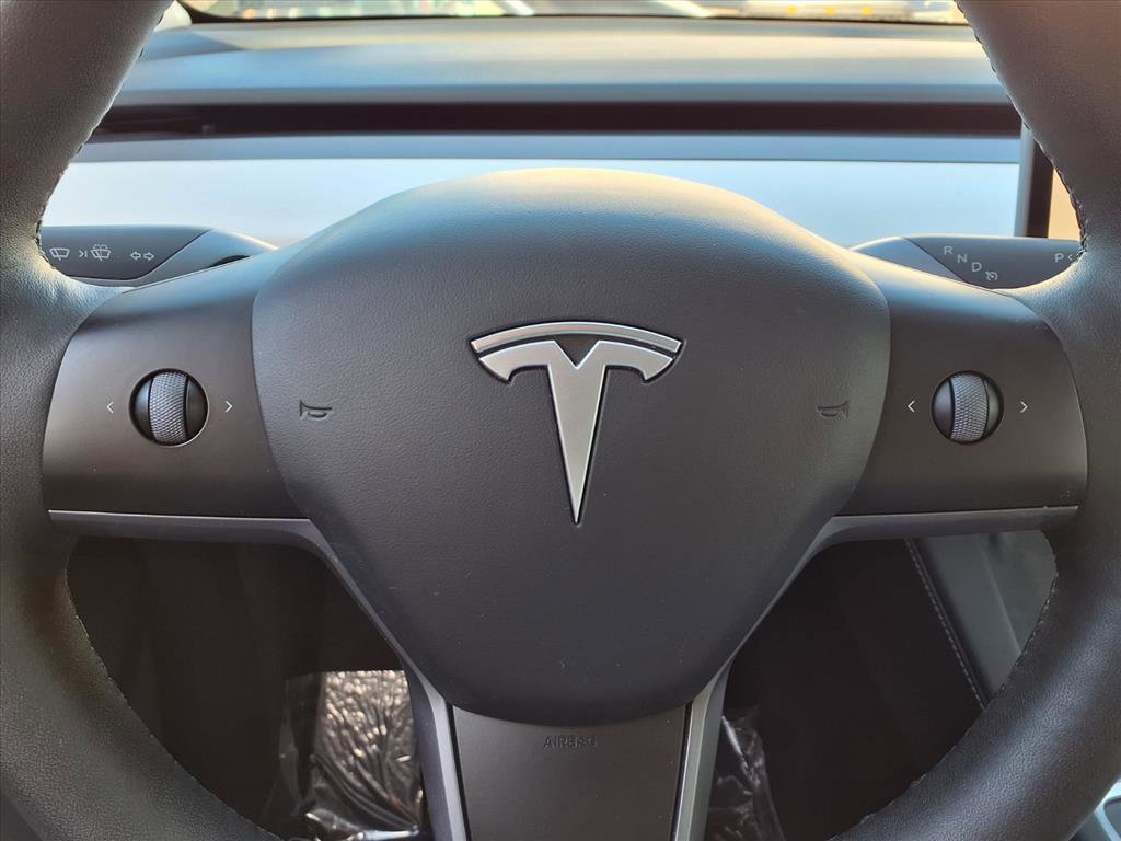 Used 2023 Tesla Model Y 2WD image 25