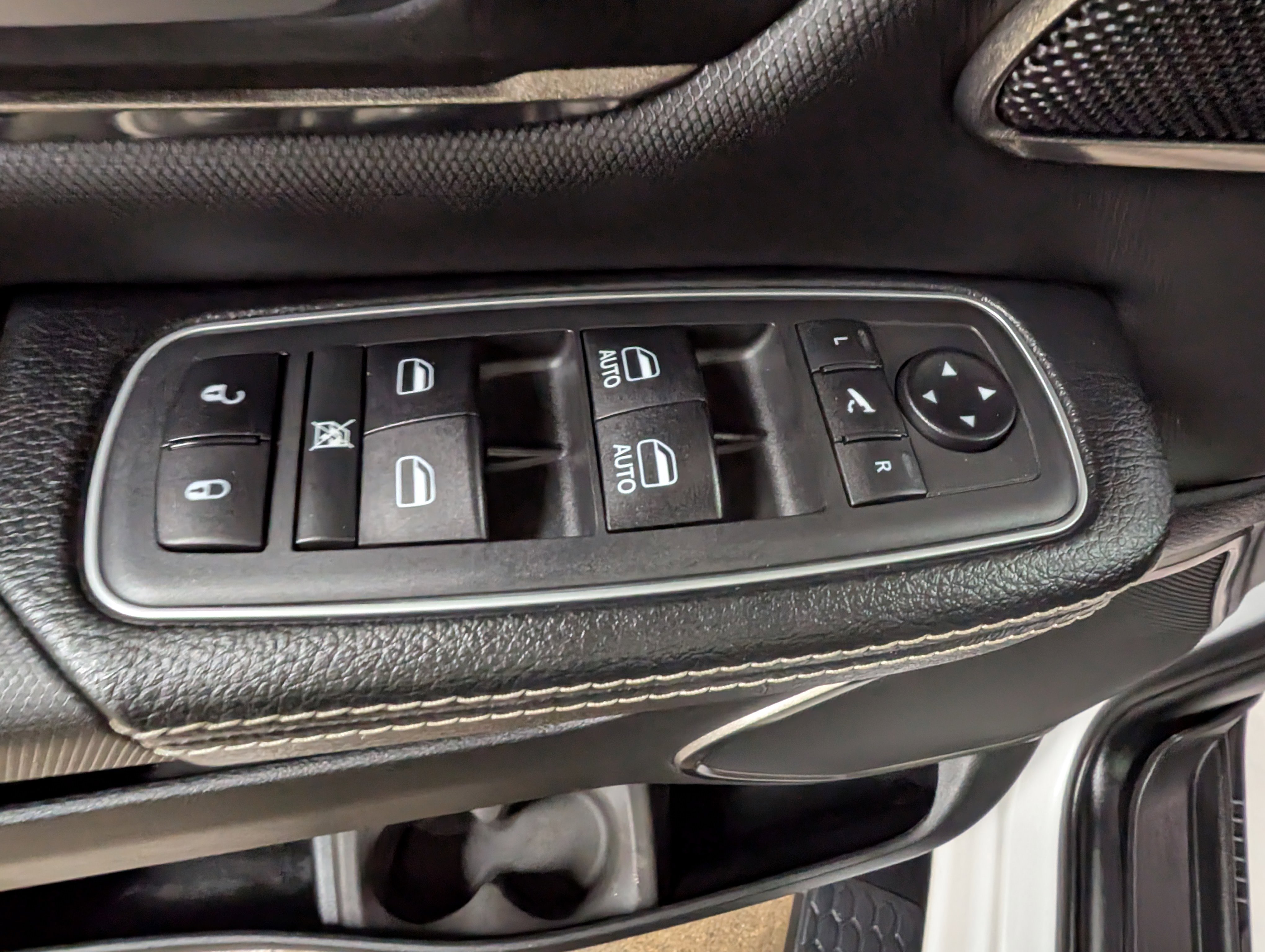 Used 2020 RAM 1500 Sport w/ Leather & Sound Group image 13