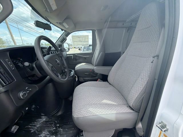 New 2026 GMC Savana 2500 image 11
