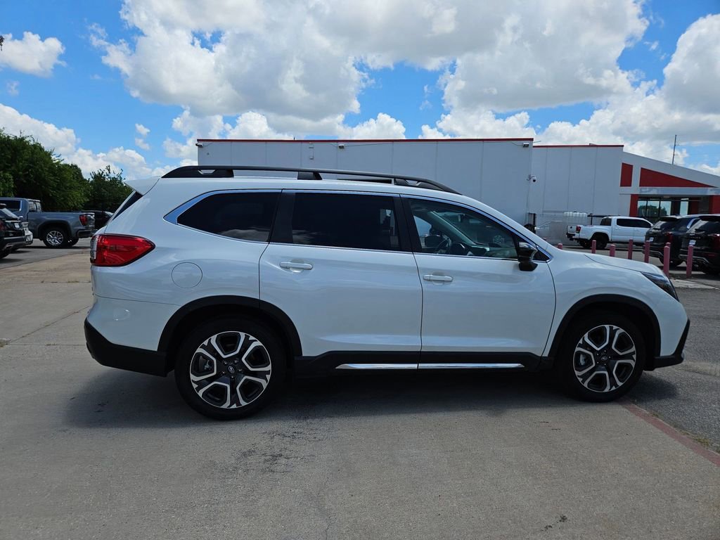 Used 2024 Subaru Ascent Limited w/ Technology Package image 9