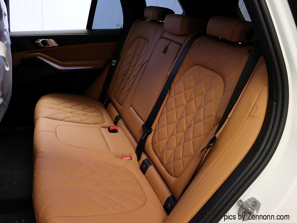 Used 2026 BMW X5 xDrive50e w/ M Sport Package image 13