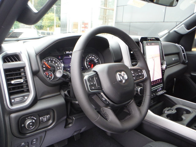 New 2027 RAM 1500 4x4 Crew Cab image 3