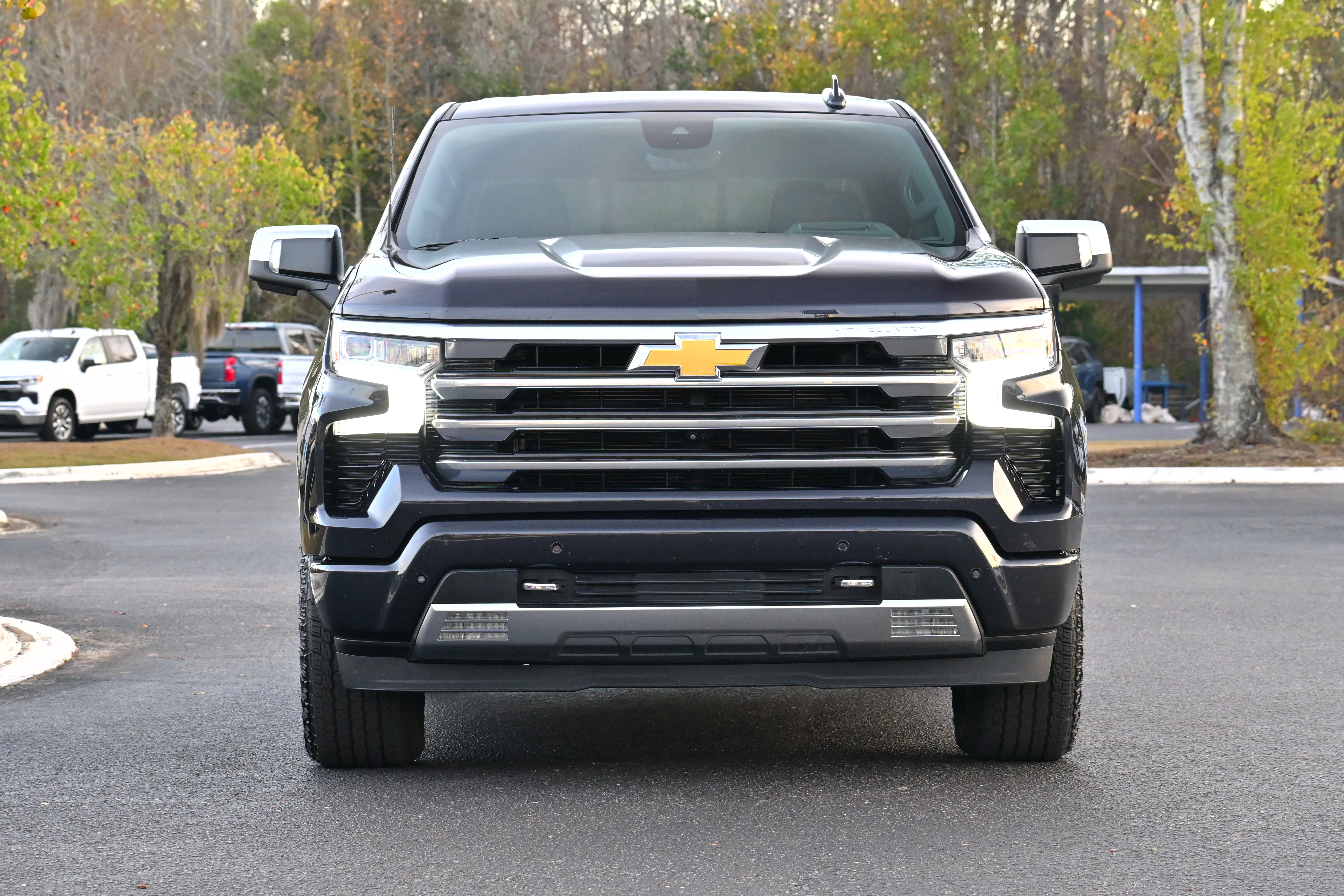 Used 2023 Chevrolet Silverado 1500 High Country w/ Technology Package image 30