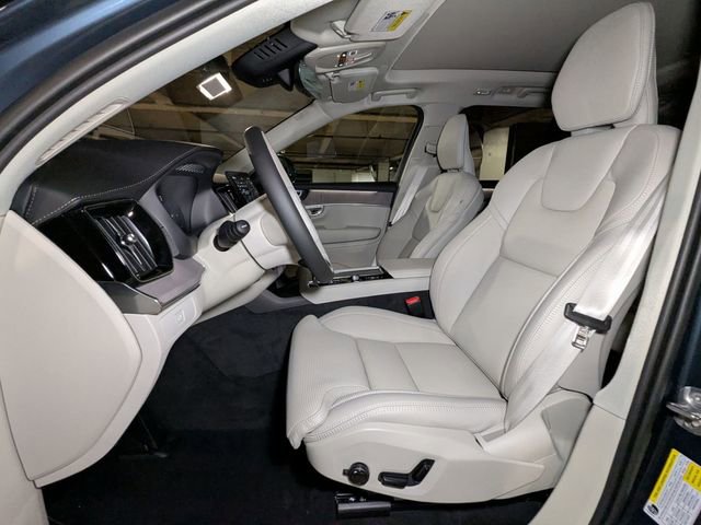 New 2026 Volvo XC90 B6 Ultra w/ Protection Package image 13