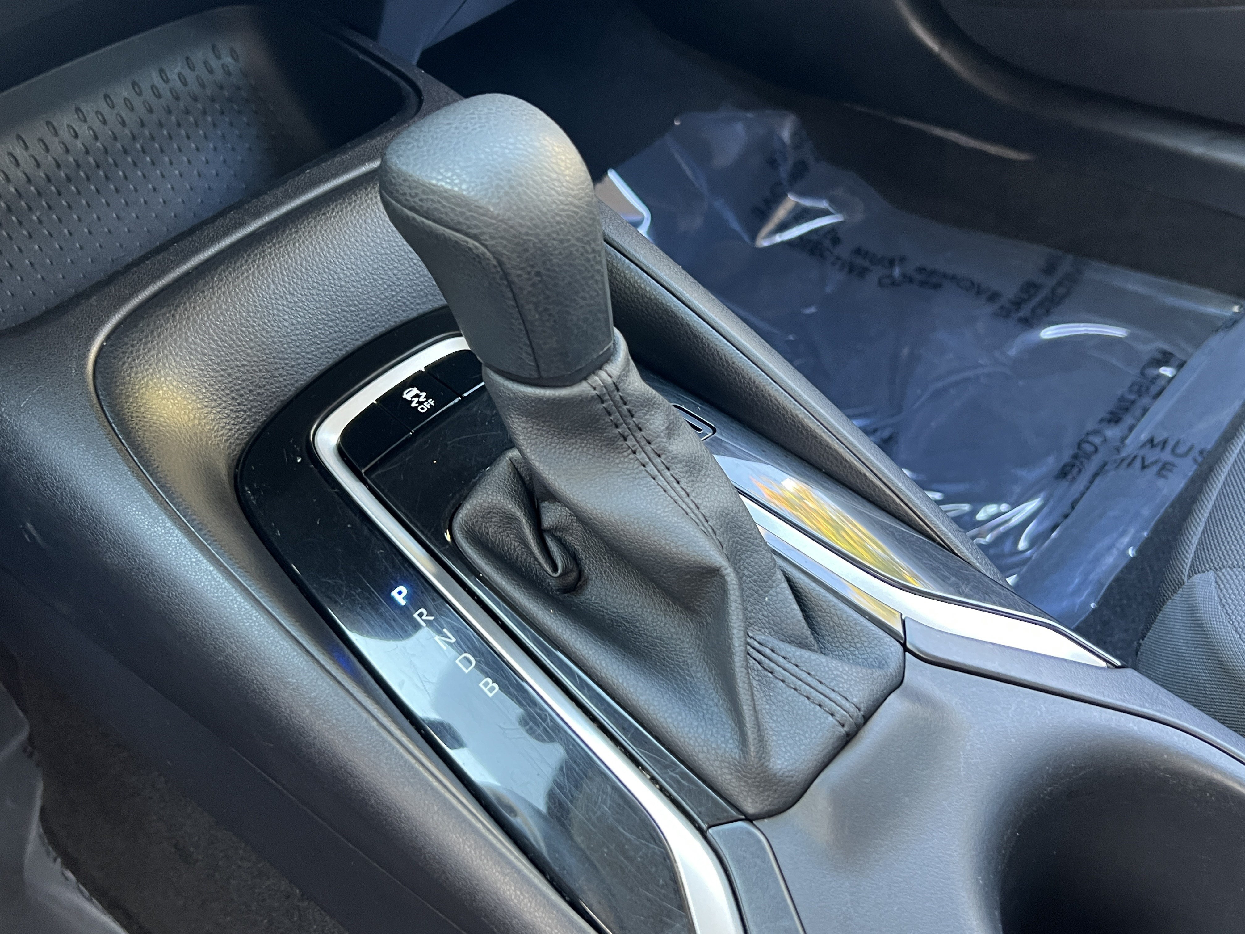 Used 2025 Toyota Corolla LE FWD image 30