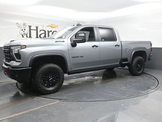 Used 2024 Chevrolet Silverado 2500 ZR2 w/ Technology Package image 31