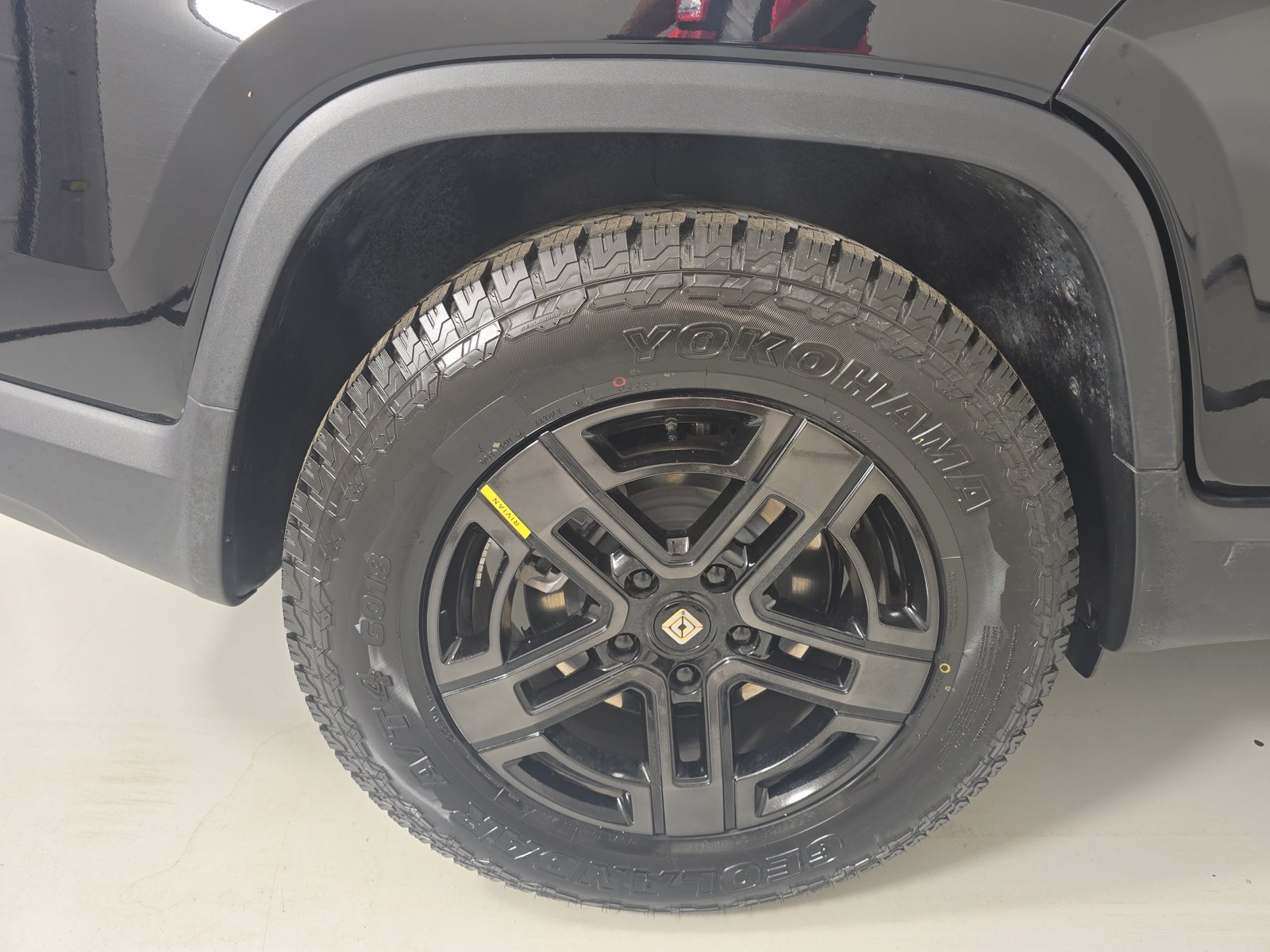 Used 2024 Rivian R1T Adventure Dual AWD/4WD image 12