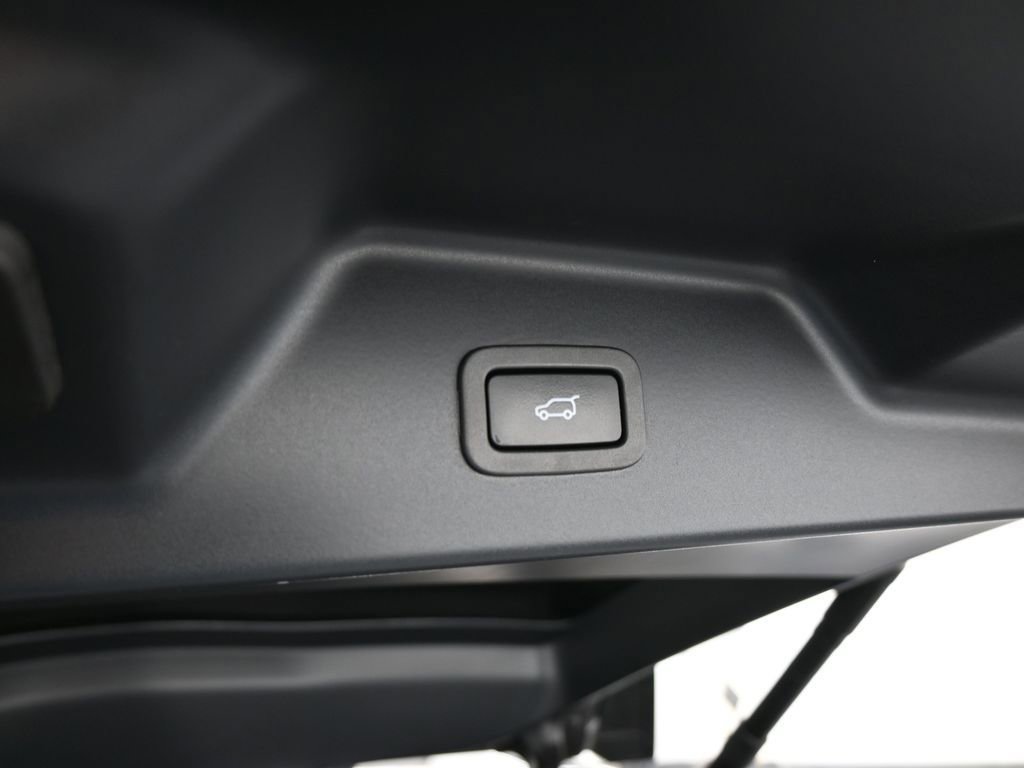 Used 2020 Land Rover Range Rover HSE image 45