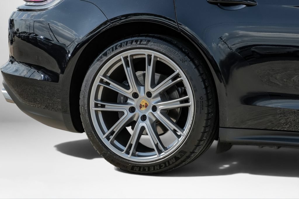 Used 2019 Porsche Panamera 4 AWD/4WD image 60