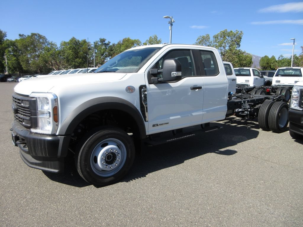 New 2025 Ford F550 4x4 SuperCab Super Duty