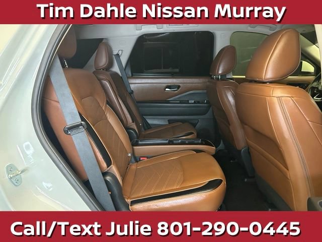 Used 2024 Nissan Pathfinder Platinum AWD/4WD image 18