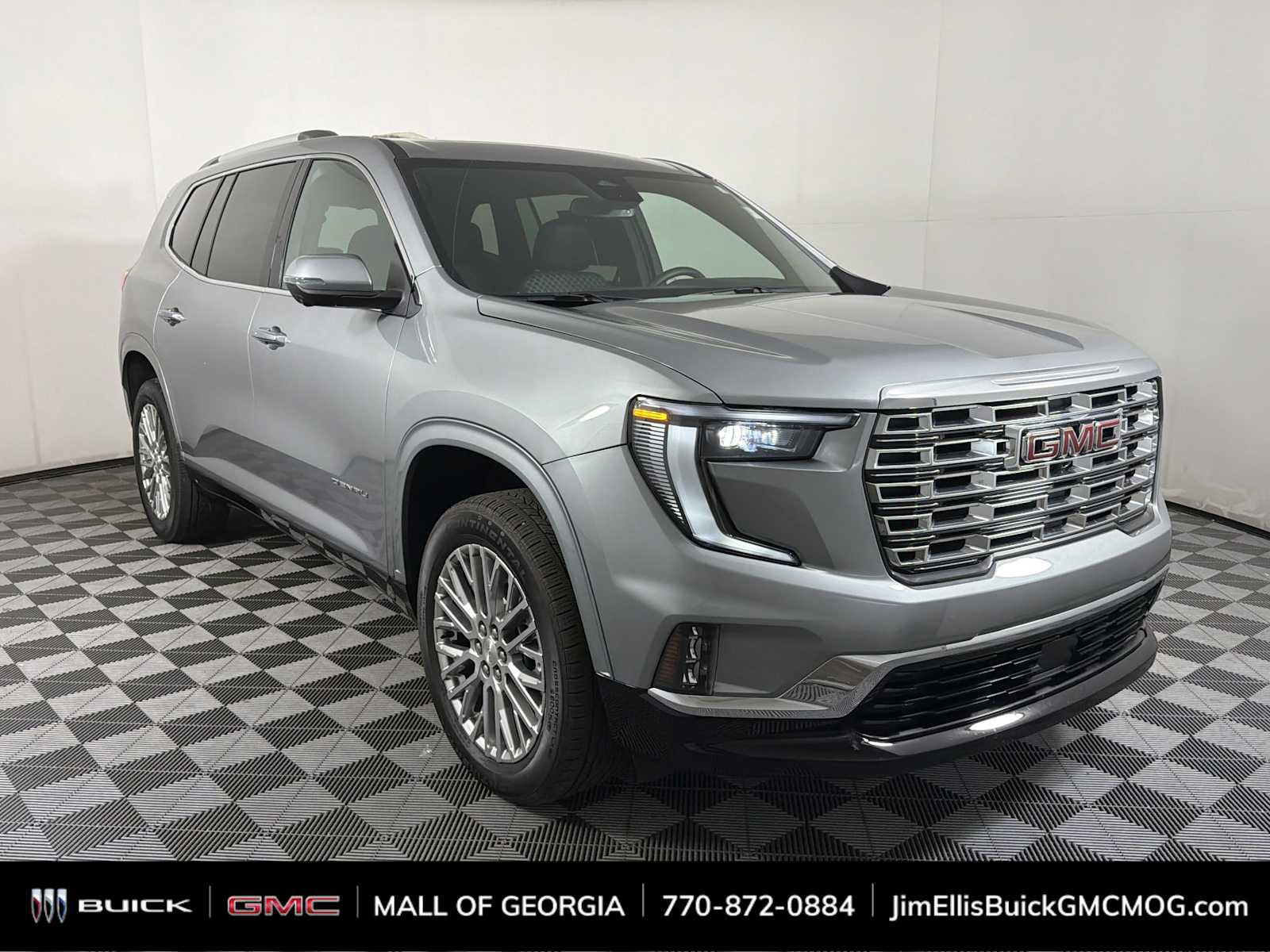Used 2024 GMC Acadia Denali FWD image 1