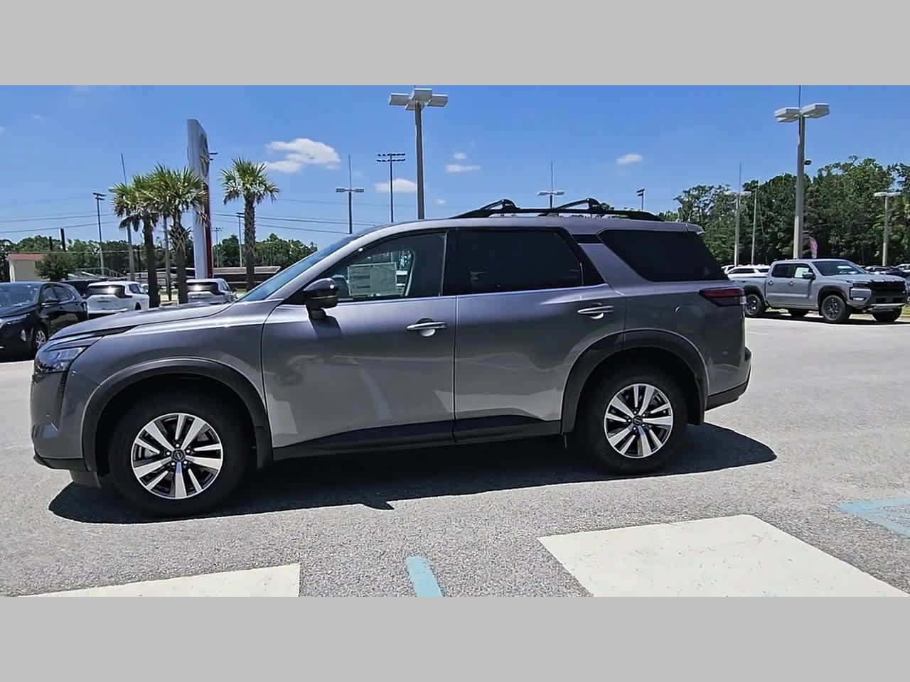 New 2026 Nissan Pathfinder SL FWD image 24