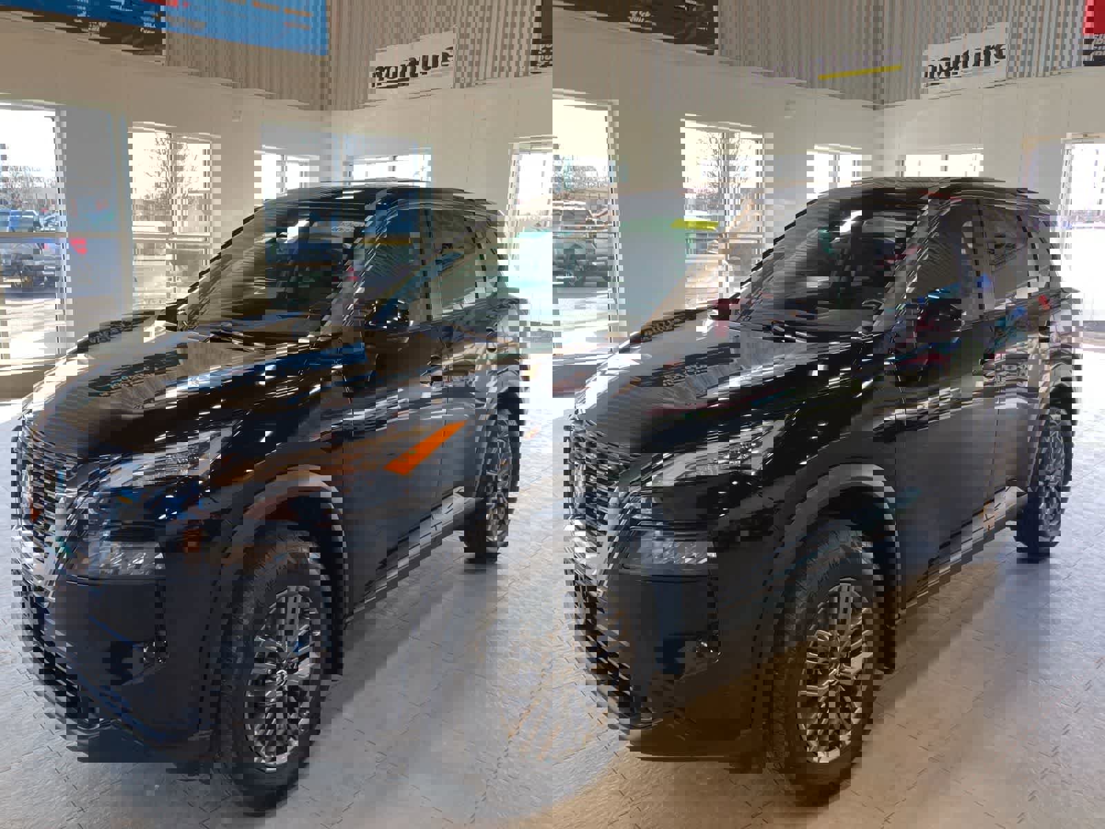 Used 2021 Nissan Rogue S image 1