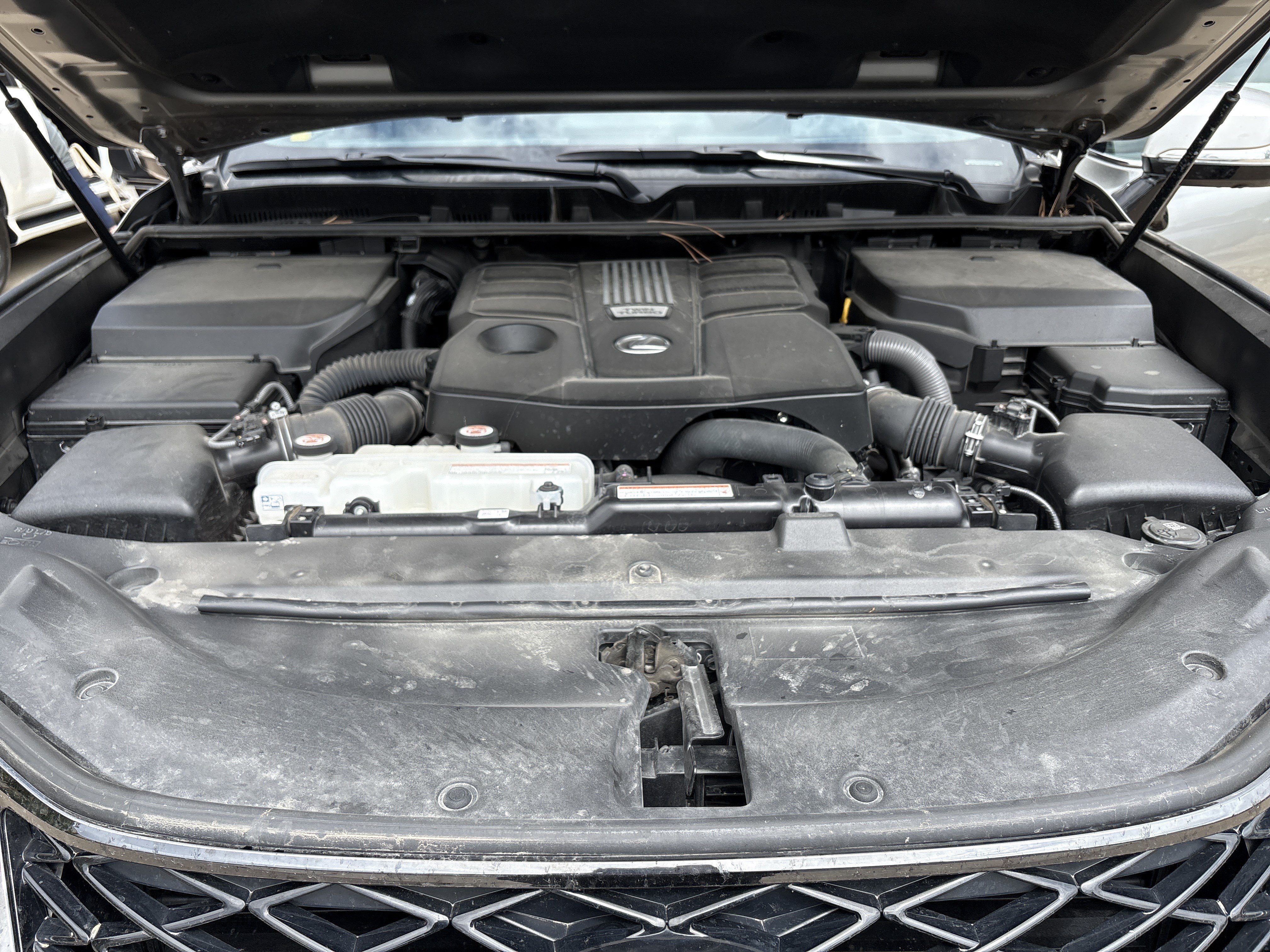 Used 2024 Lexus LX 600 F Sport AWD/4WD image 35