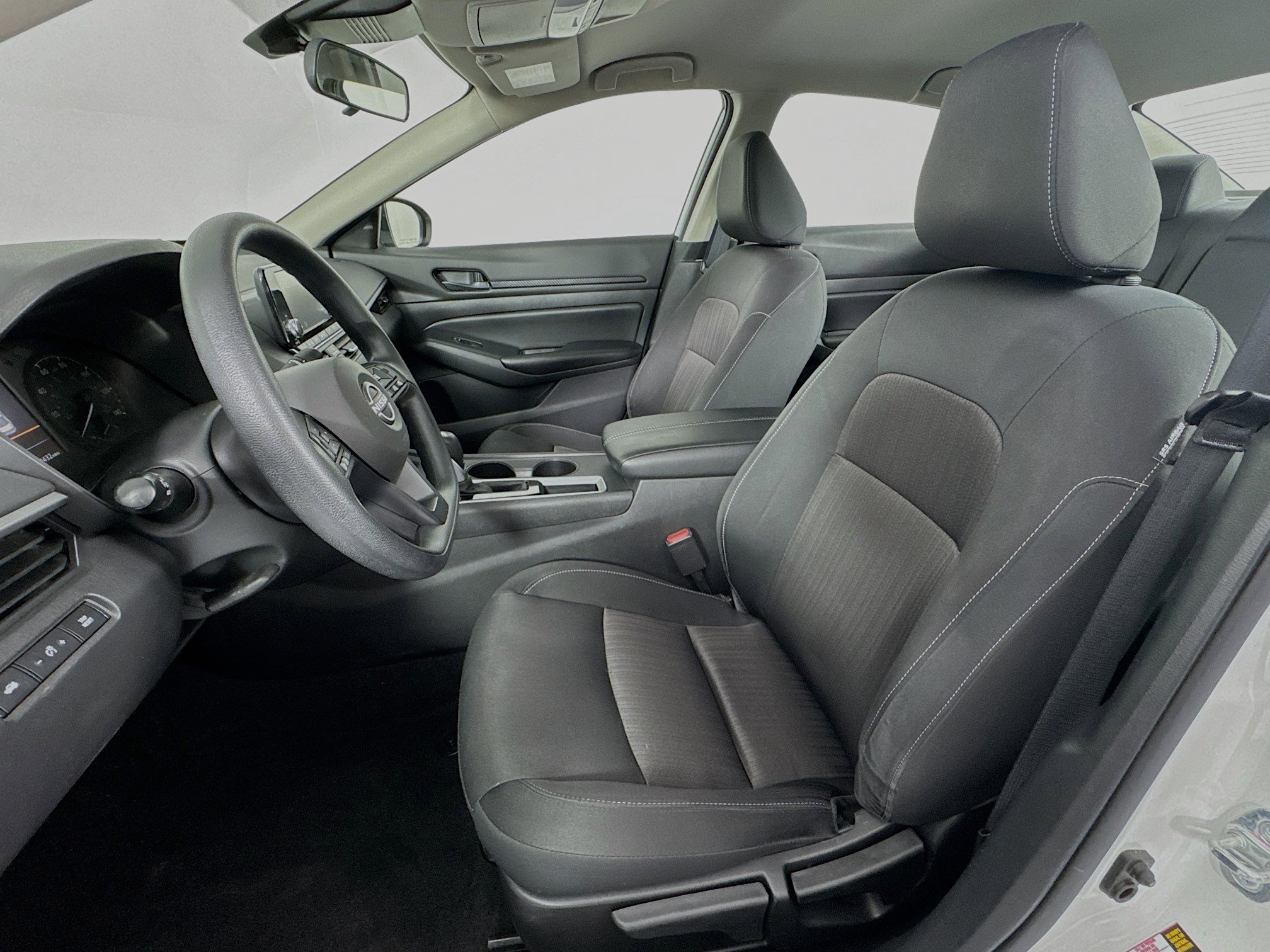 Used 2024 Nissan Altima 2.5 S image 19