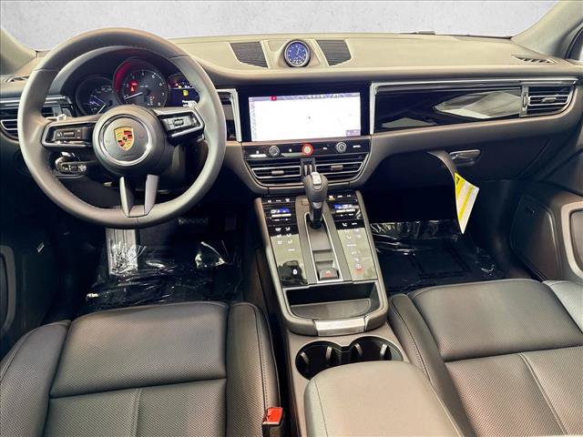 Used 2026 Porsche Macan AWD/4WD image 21