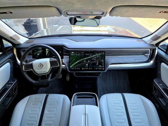 Used 2023 Rivian R1S Launch Edition AWD/4WD image 9