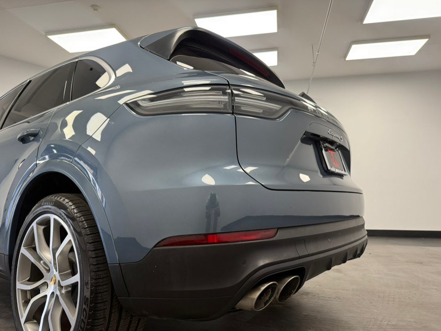 Used 2019 Porsche Cayenne S w/ Premium Plus Package AWD/4WD image 20