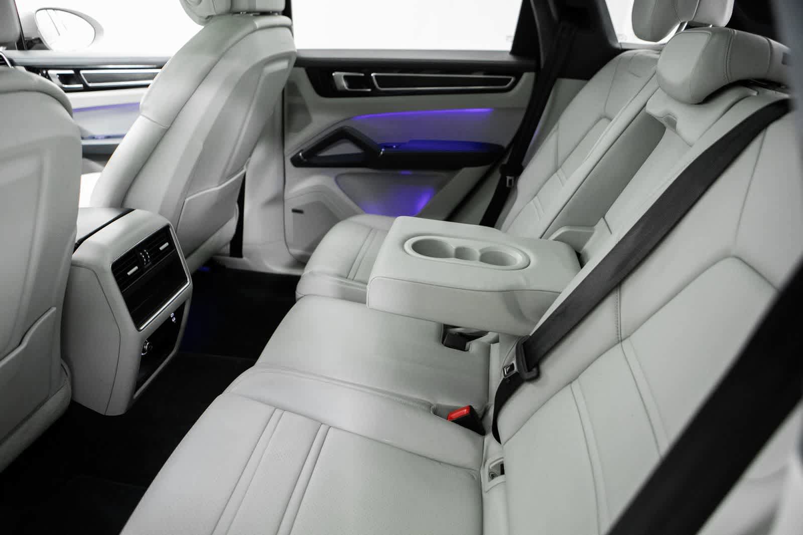 Certified 2021 Porsche Cayenne GTS AWD/4WD image 34
