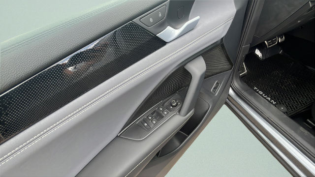 New 2026 Volkswagen Tiguan SE R-Line AWD/4WD image 10