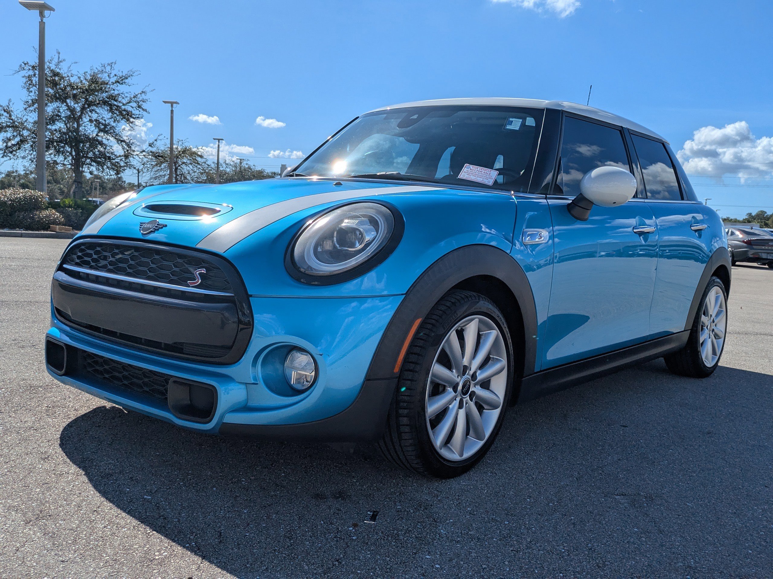 Used 2019 MINI Cooper S w/ Premium Package image 9
